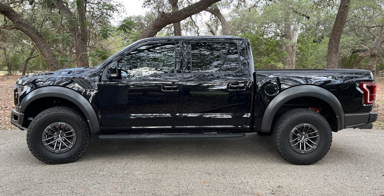 2019 Ford F150 Raptor Truck