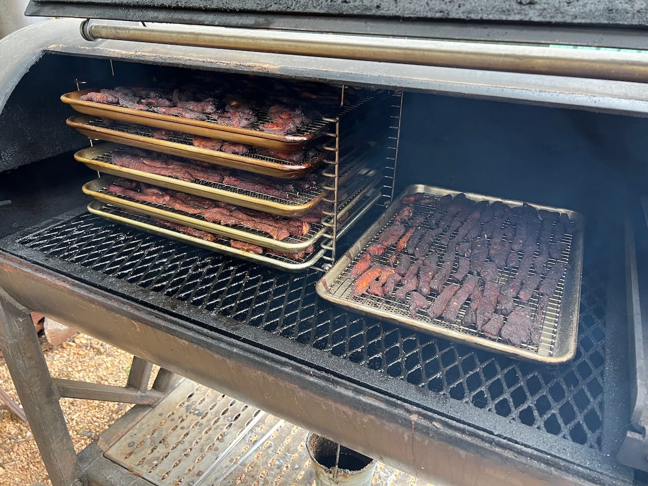 BR6 Bull Rack System on Millscale 94 offset smoker.