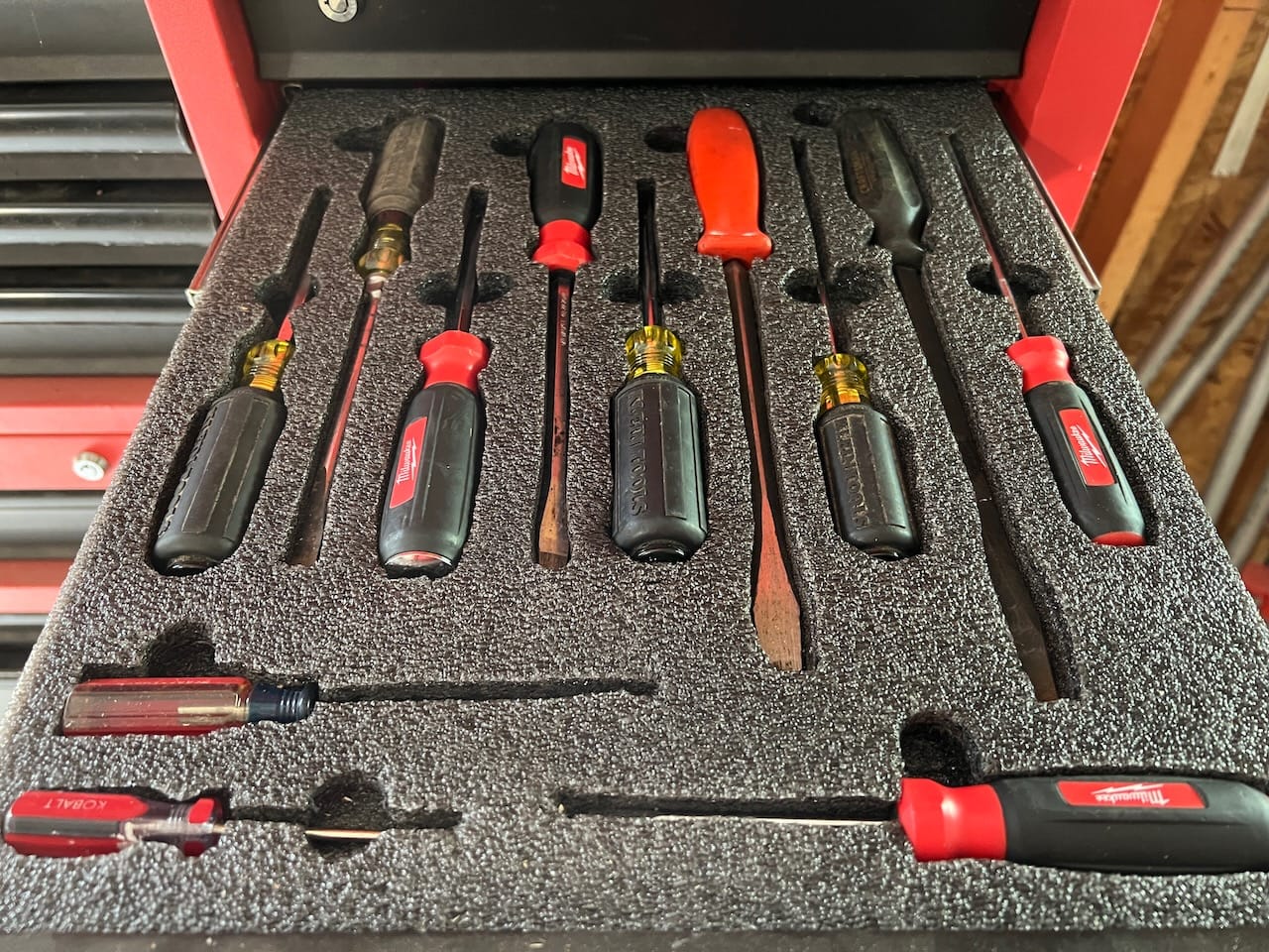 Flathead screwdrivers organized in Kaizen Foam.
